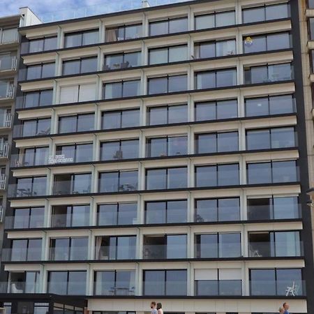 Studio 105 Op Zeedijk Met Frontaal Zeezicht 1Ste Verdiep Middelkerke Exterior photo